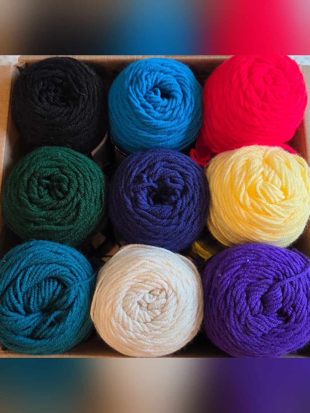 RED HEART SUPER SAVEE YARN LOT 9 SKEINS